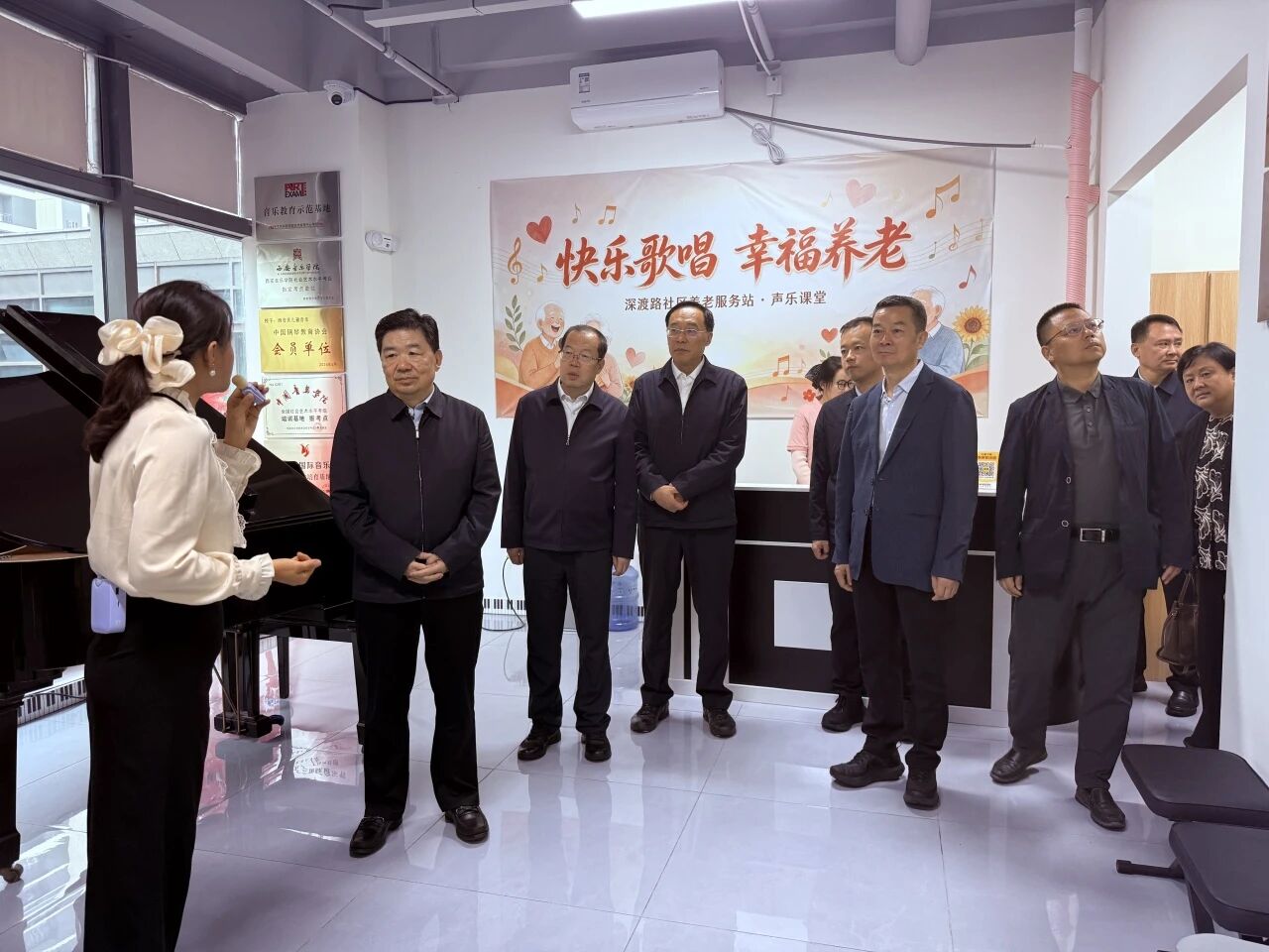 <b>嵌入“15分钟便民生活圈” 打造社区养老服务样本 | 西安市政协主席王吉德一行赴康源耆祥·深渡路社区养老服务站调研指导</b>